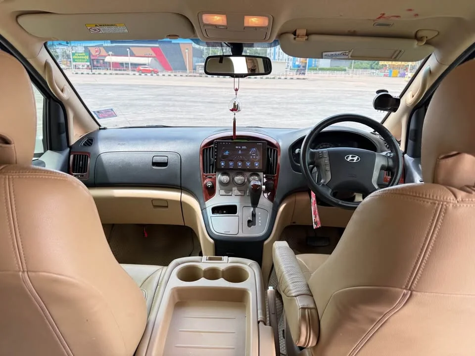 2011 Hyundai H-1 II 3