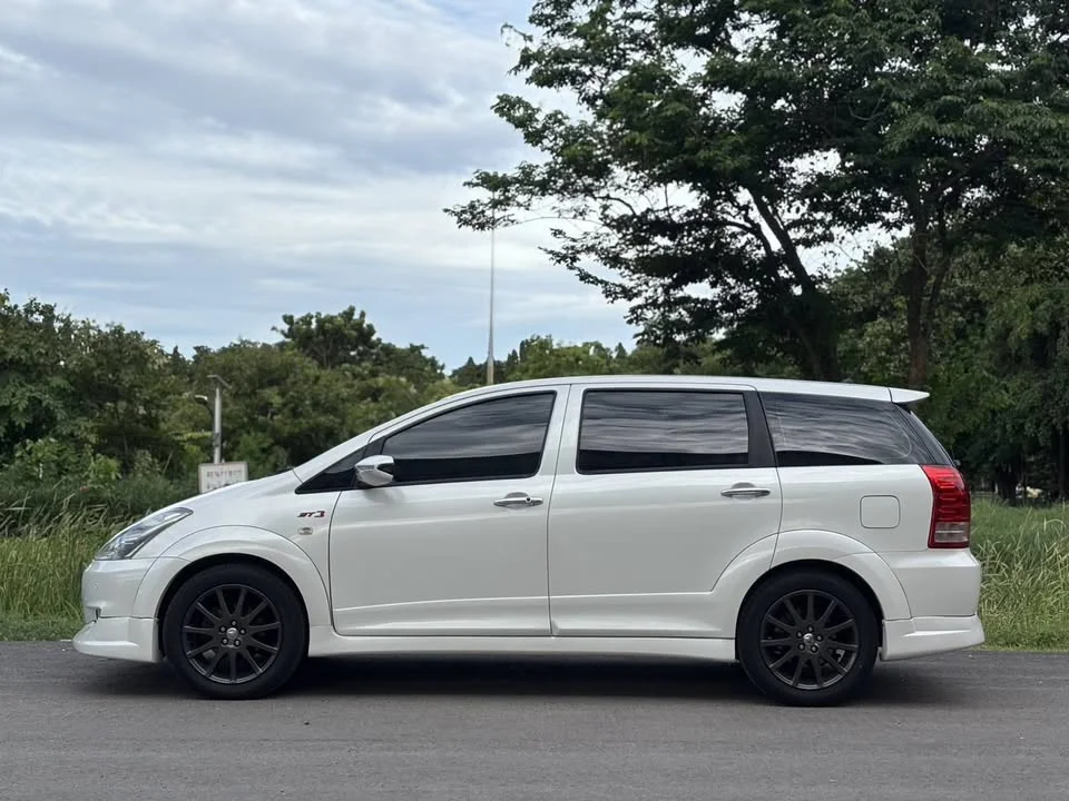 2008 Toyota Wish I 3