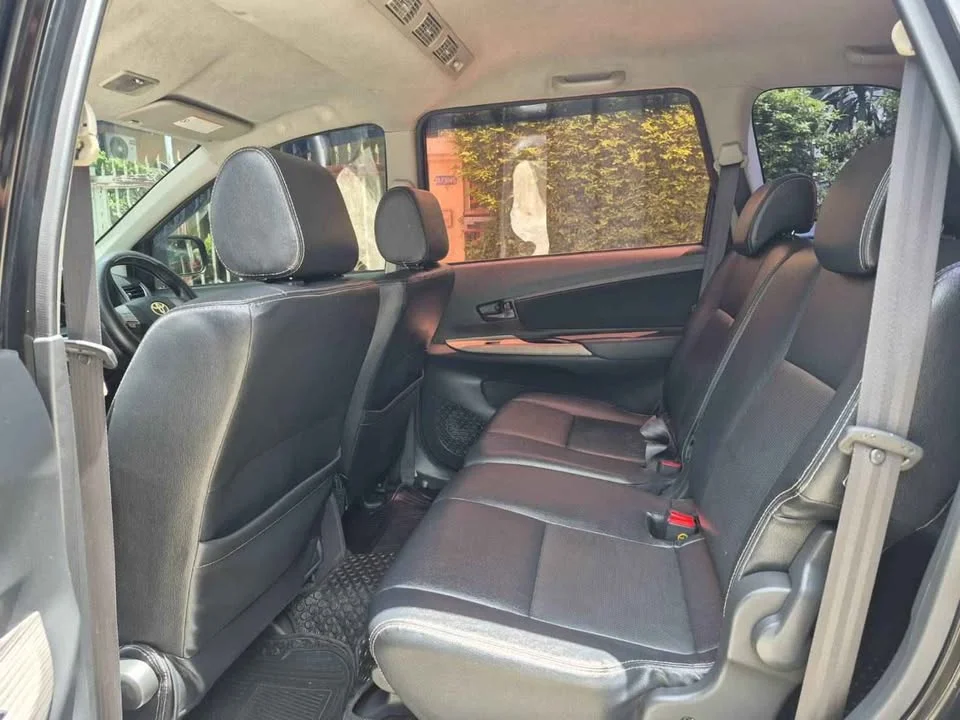 2013 Toyota Avanza II 2