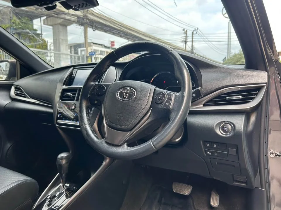 2022 Toyota Yaris III 3