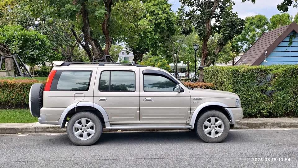 2005 Ford Everest I 3