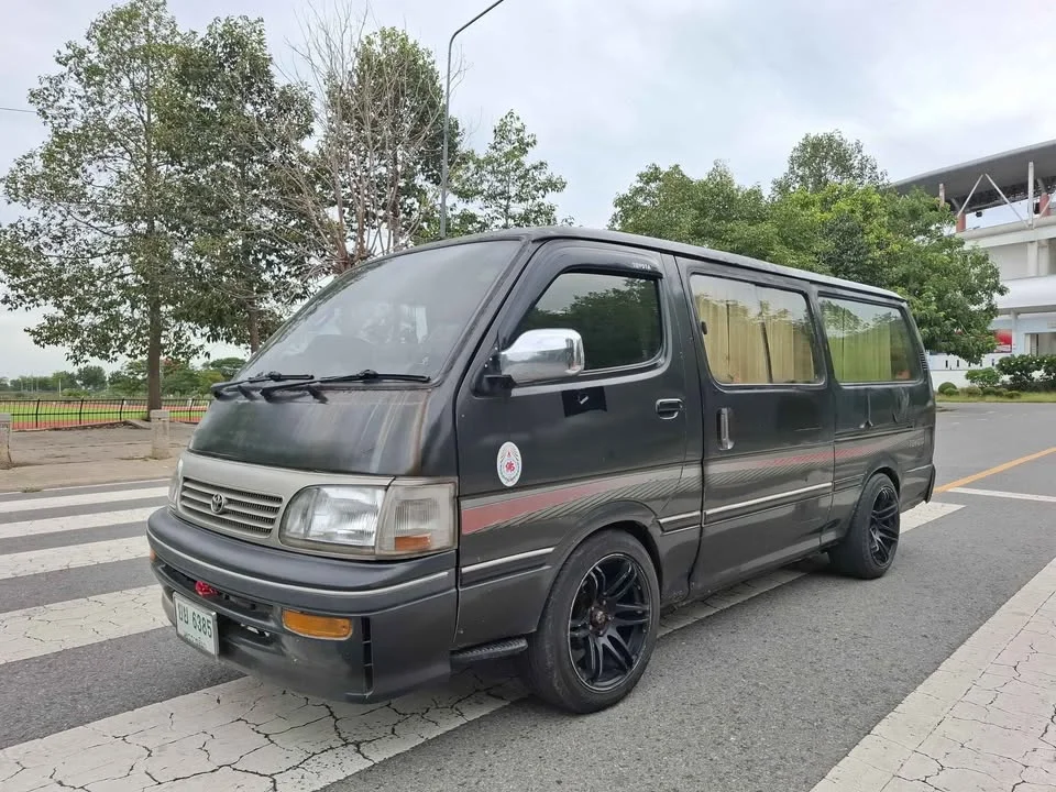 Toyota Commuter IV (H100) 3