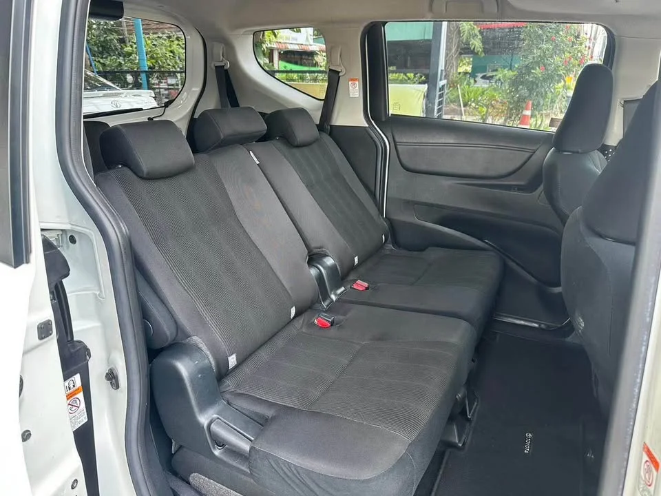 2019 Toyota Sienta II 2