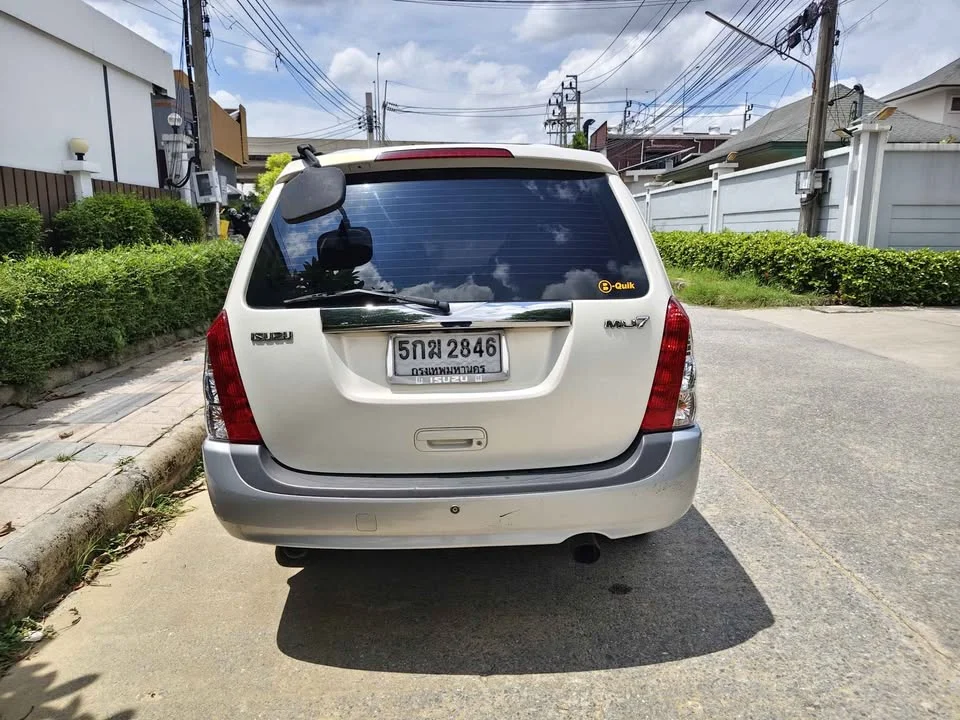 2006 Isuzu MU-7 2
