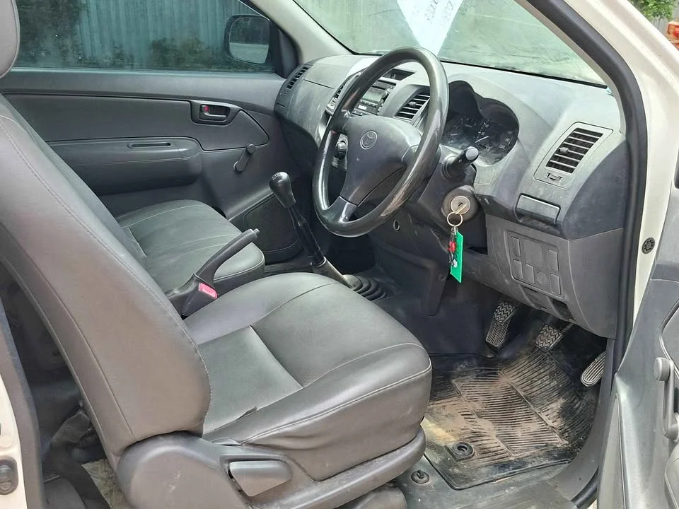 2013 Toyota Hilux VII 2