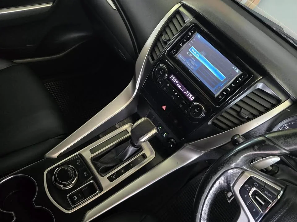 2016 Mitsubishi Pajero Sport III 2