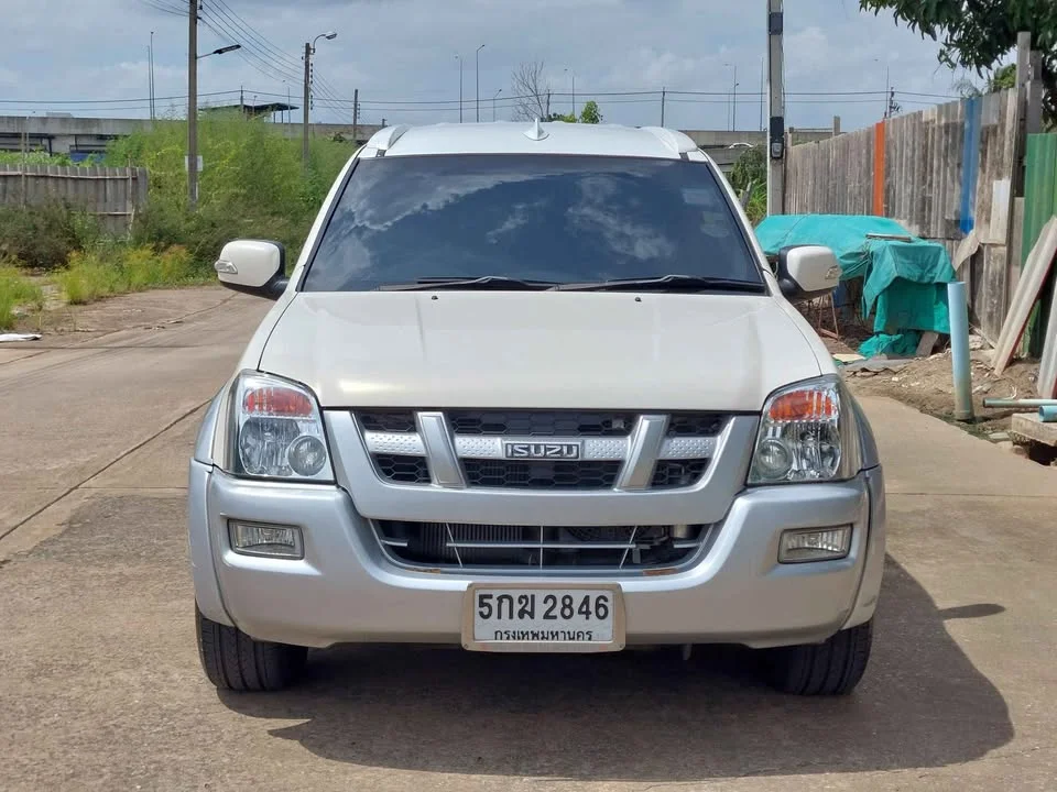 2006 Isuzu MU-7 3