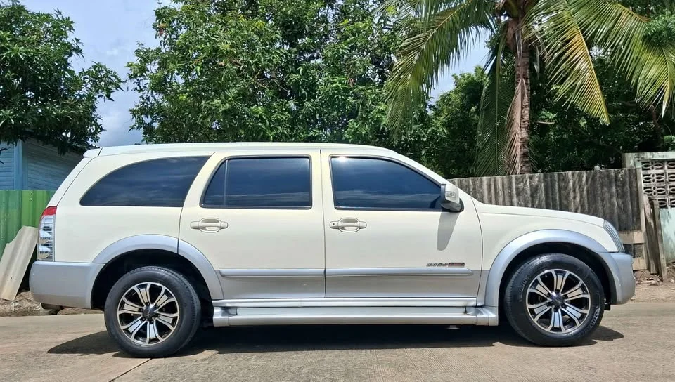 2006 Isuzu MU-7 2