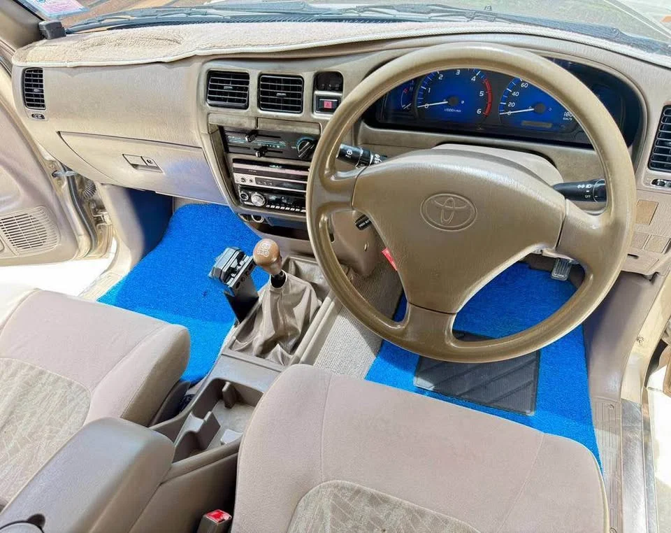 2003 Toyota Hilux Tiger VI 3