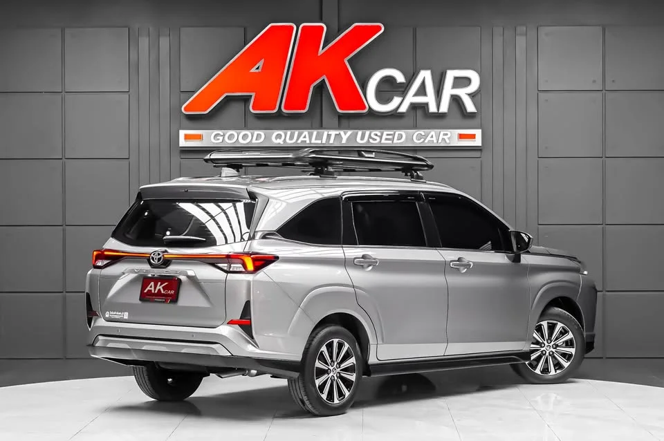2023 Toyota Veloz III 2