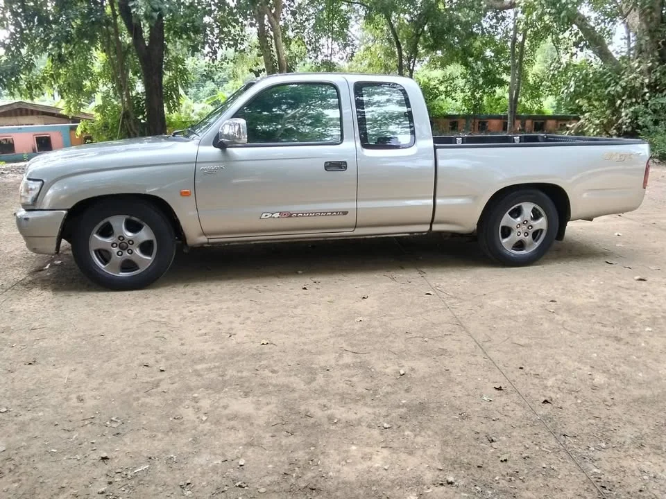 2001 Toyota Hilux Tiger VI 2