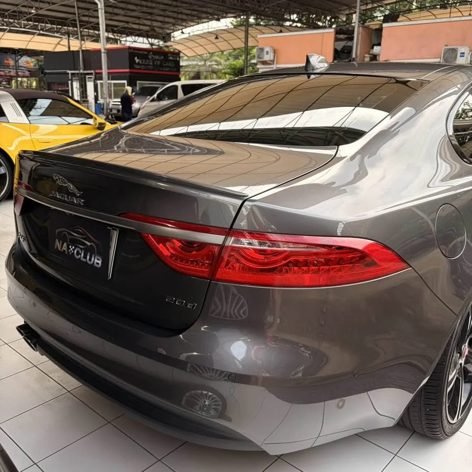 2017 Jaguar XF X260 3