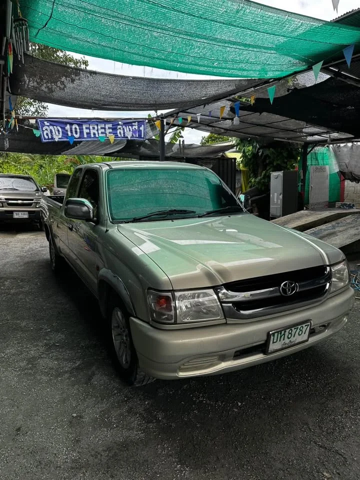 2002 Toyota Hilux Tiger VI 3