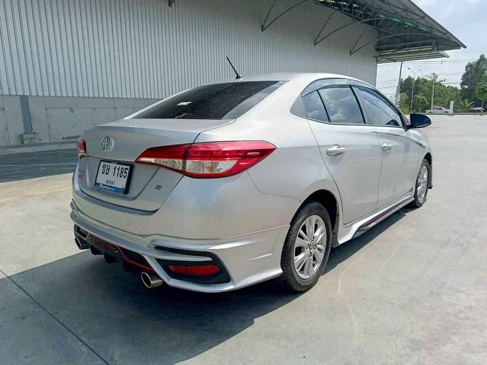 2019 Toyota Yaris ATIV III 3