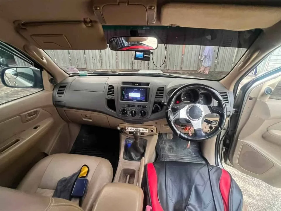 2010 Toyota Hilux VII 3