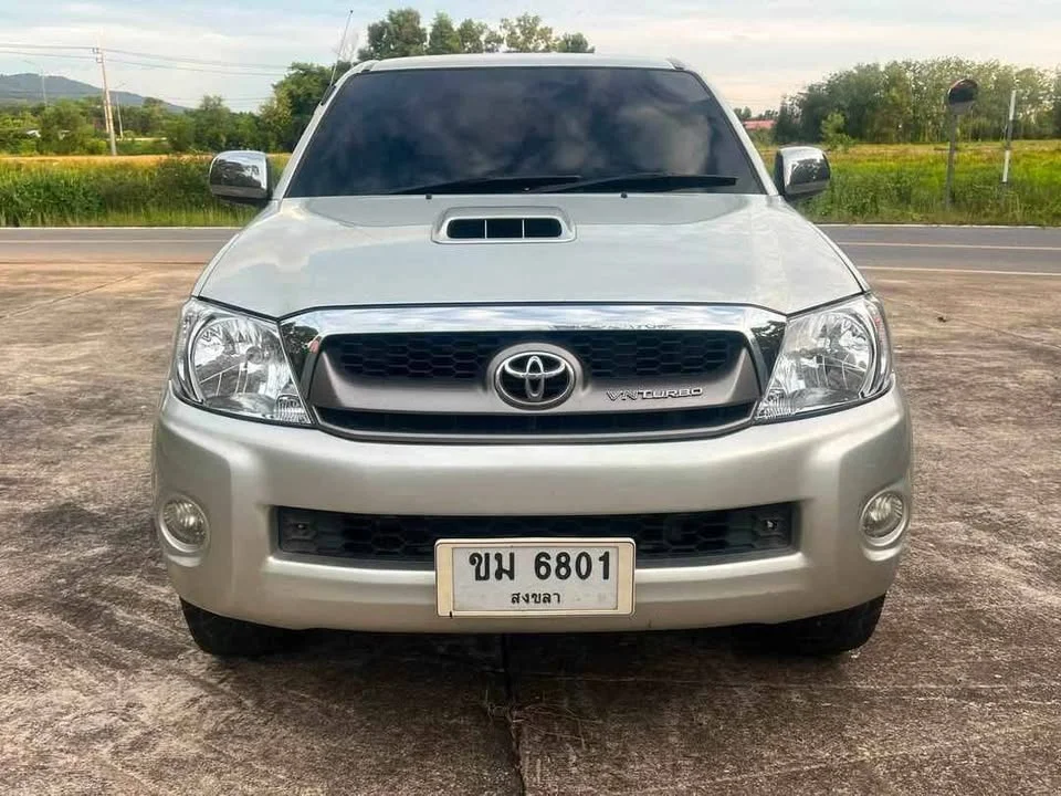 2010 Toyota Hilux VII 2