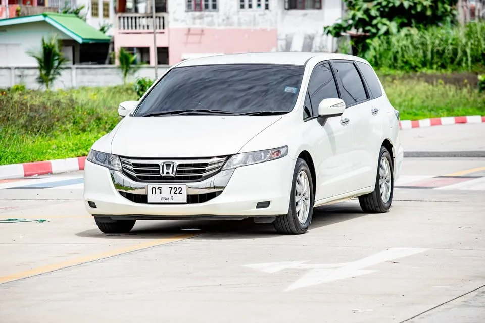 2013 Honda Odyssey IV 3