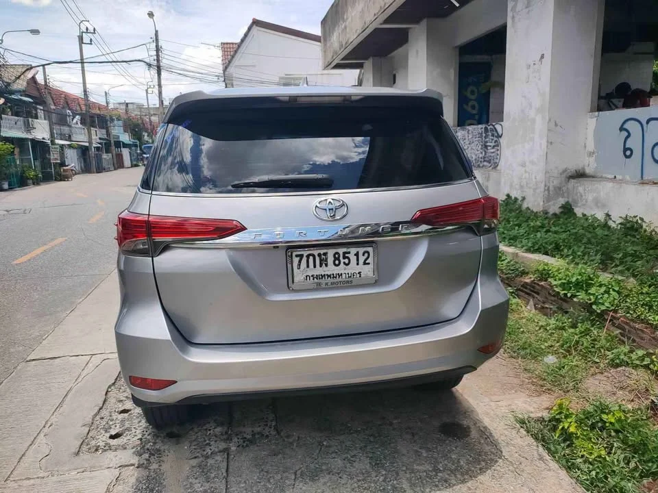2018 Toyota Fortuner II 2