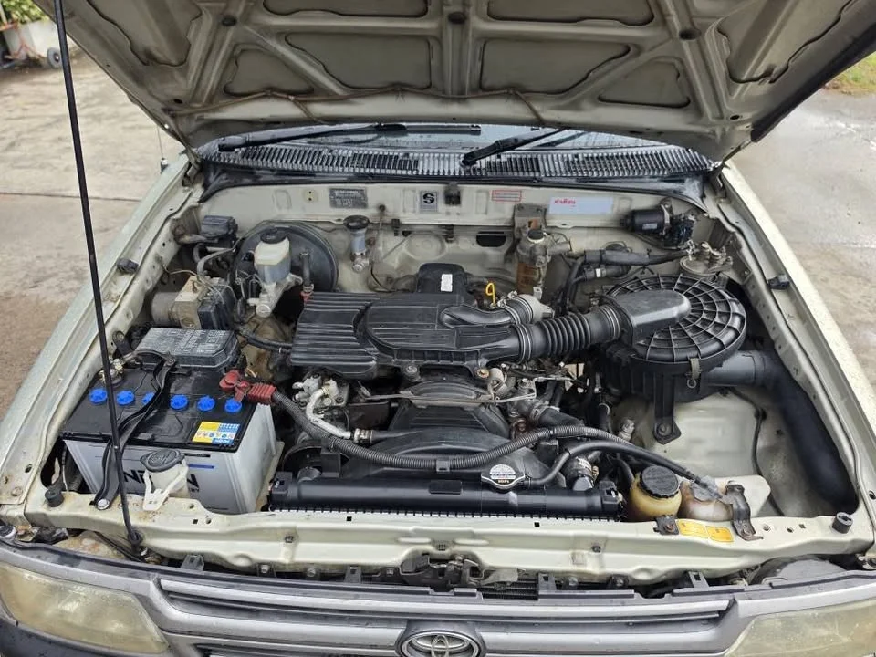 2000 Toyota Hilux Tiger VI 3
