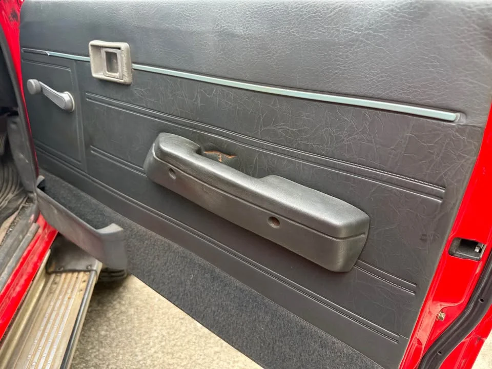 1990 Toyota Hilux Mighty-X V 2