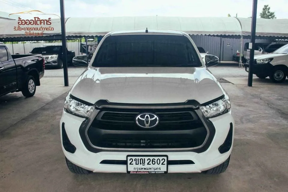 2021 Toyota Hilux VIII 2