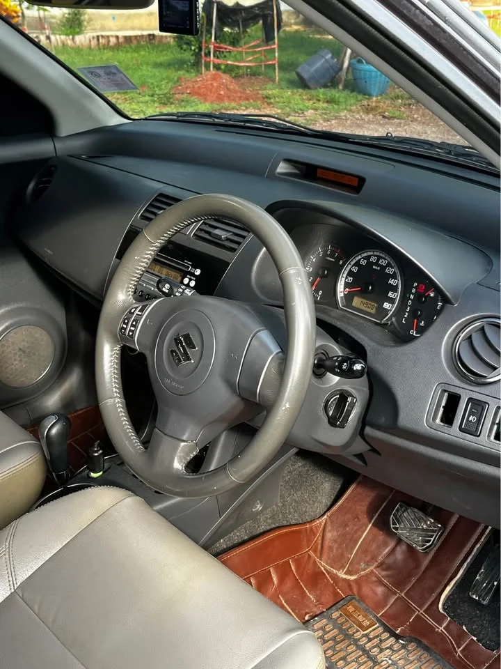 2011 Suzuki Swift I 3