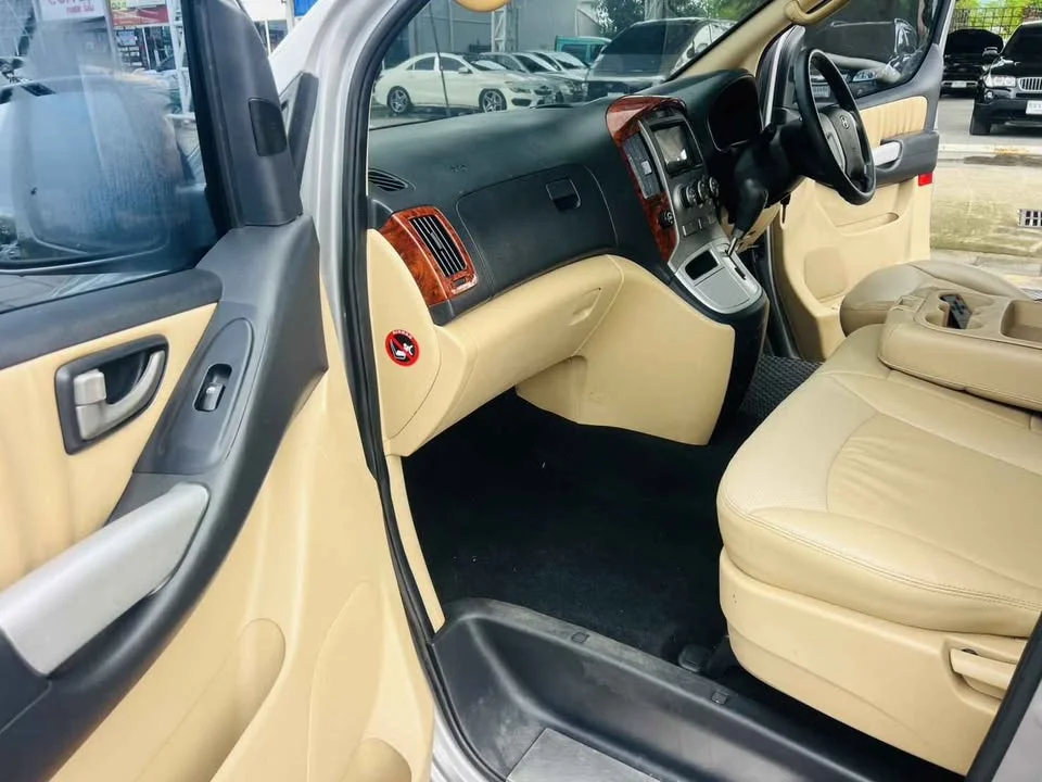 2011 Hyundai H-1 II 2
