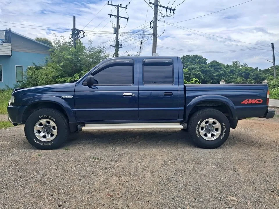 2003 Mazda 2500 Fighter V 2
