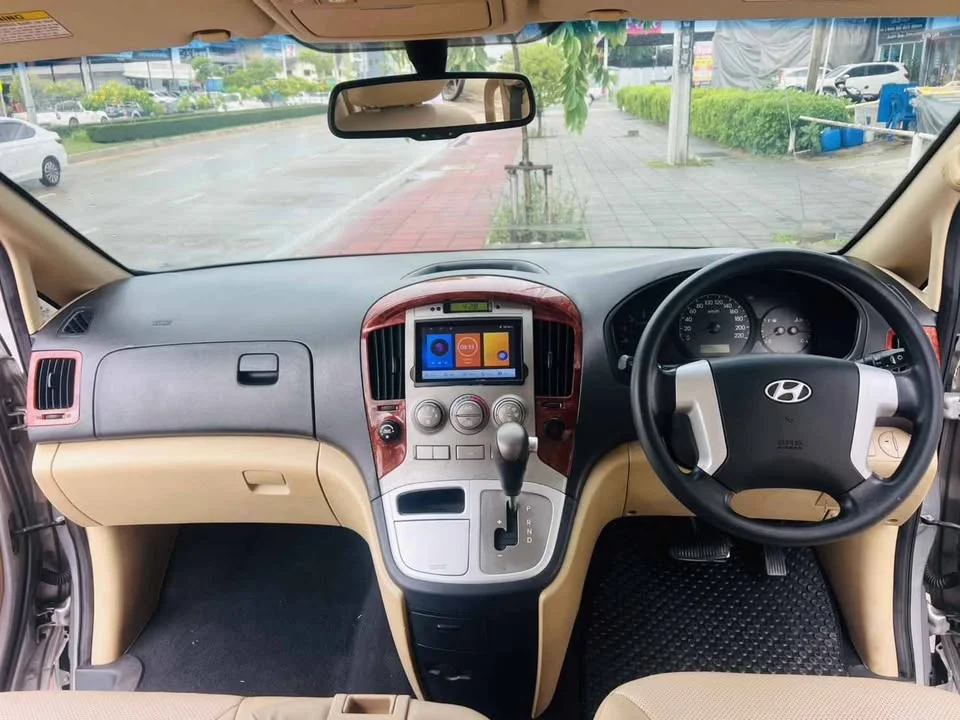 2011 Hyundai H-1 II 2