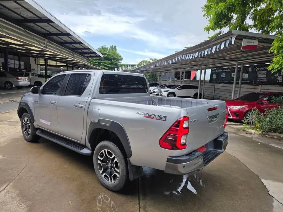 2022 Toyota Hilux VIII 3