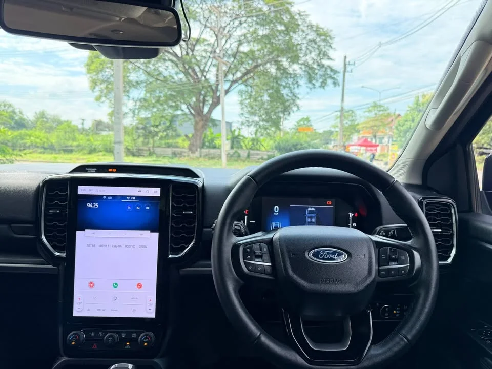 2023 Ford Everest III 3