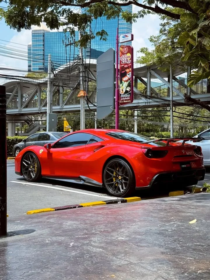 2017 Ferrari 488 3