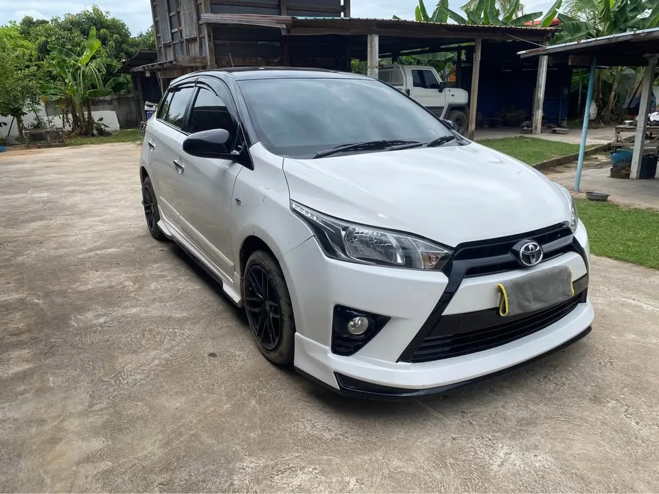 2015 Toyota Yaris III 3