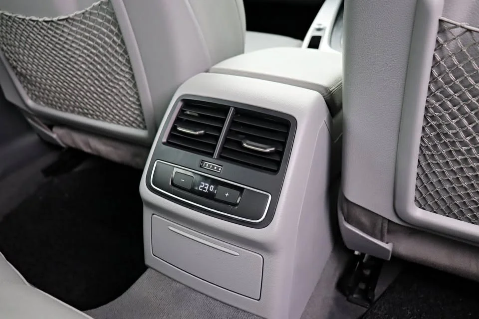 2017 Audi A4 B9 (8W) 2