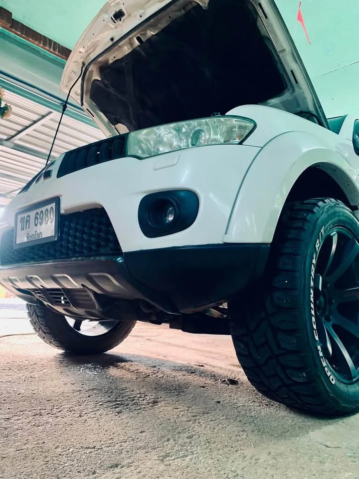 2012 Mitsubishi Pajero Sport II 3
