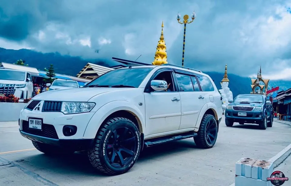 2012 Mitsubishi Pajero Sport II 2