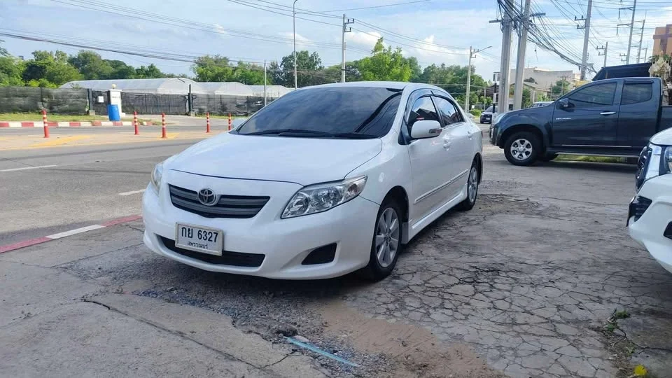 2010 Toyota Corolla Altis X (E140) 2
