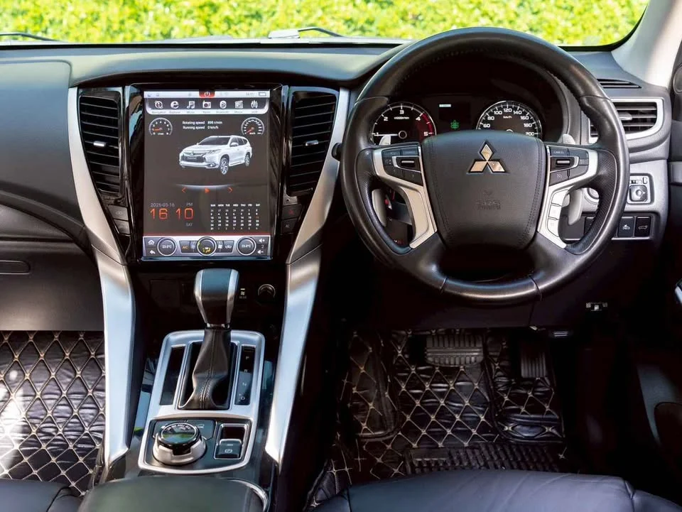 2015 Mitsubishi Pajero Sport III 3