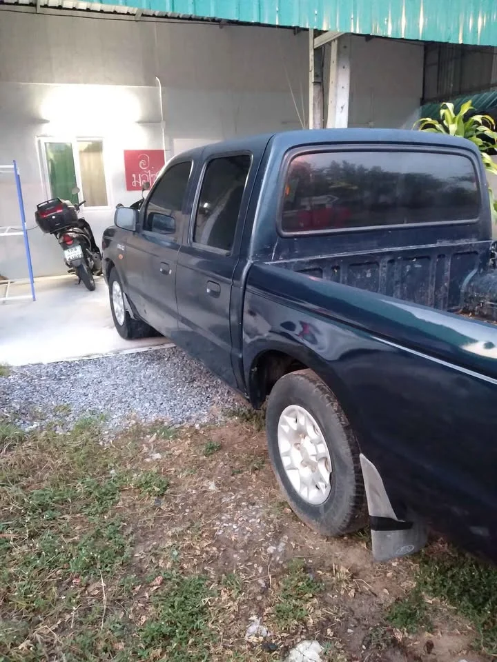 2003 Mazda 2500 Fighter V 2