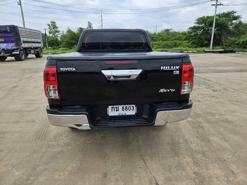 2016 Toyota Hilux VIII 2