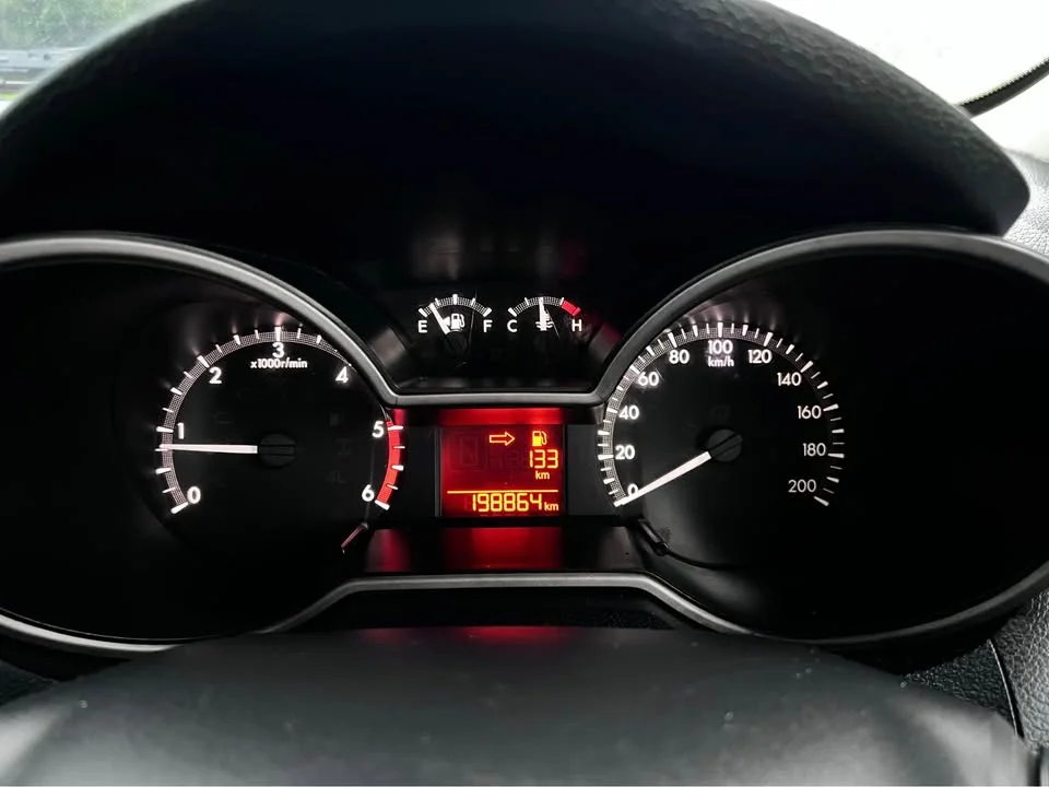 2012 Mazda BT-Series II 2