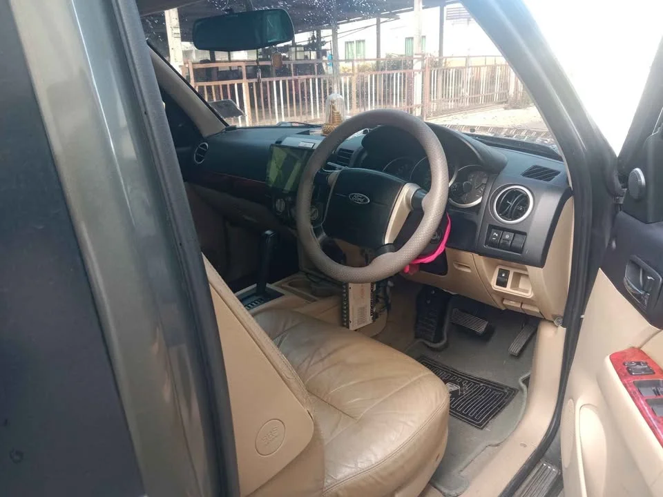 2009 Ford Everest I 3