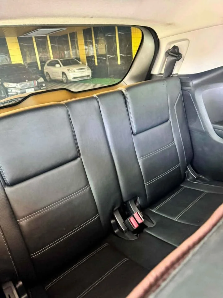 2019 Ford Everest II 2