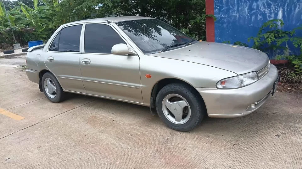 1996 Mitsubishi Lancer VI 3