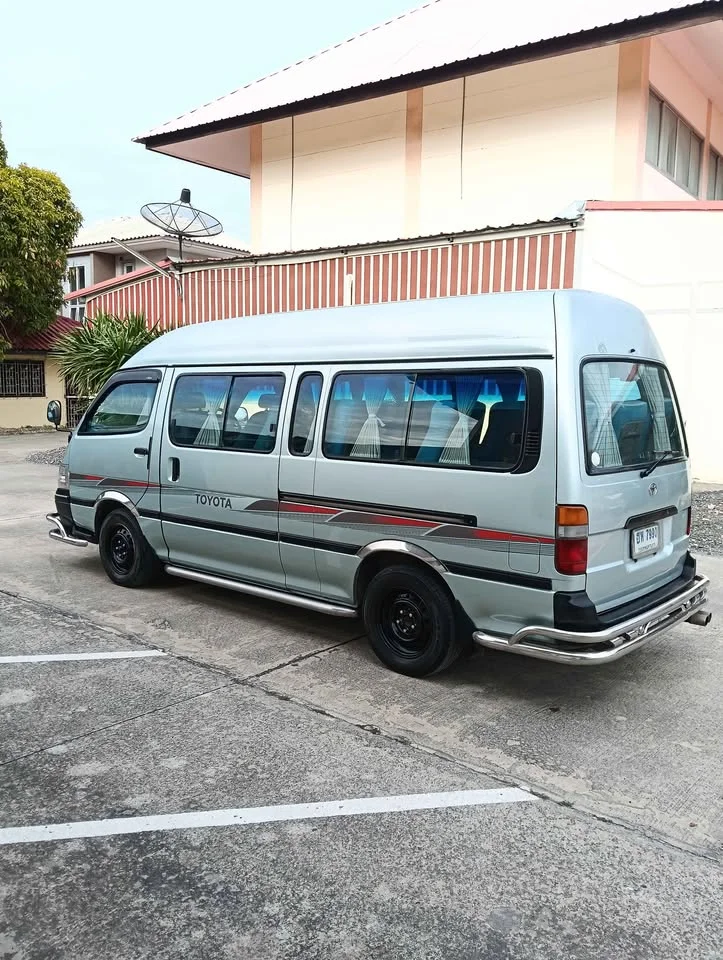 2002 Toyota Commuter IV (H100) 2