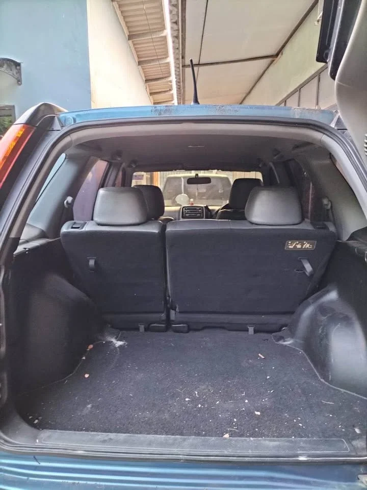 2002 Honda CR-V II 3