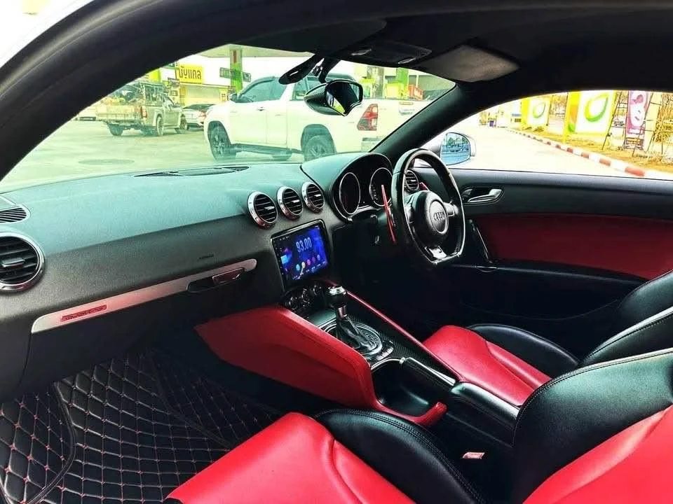 2011 Audi TT Mk2 2