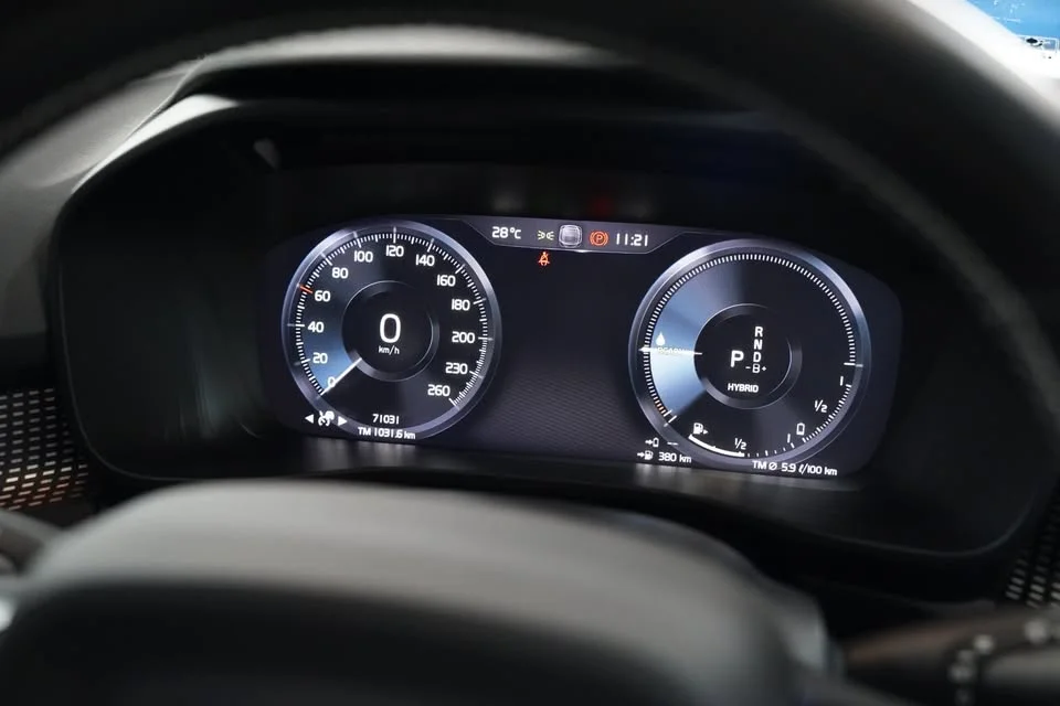 2021 Volvo XC40 2