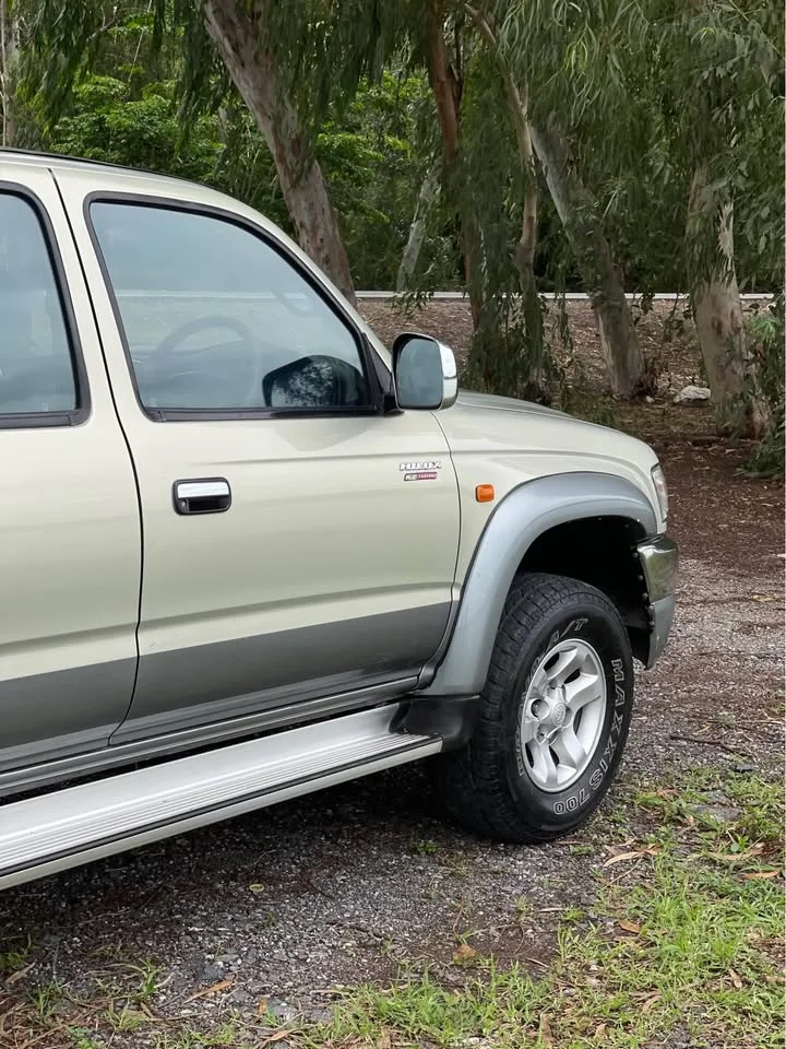 2002 Toyota Hilux Tiger VI 2
