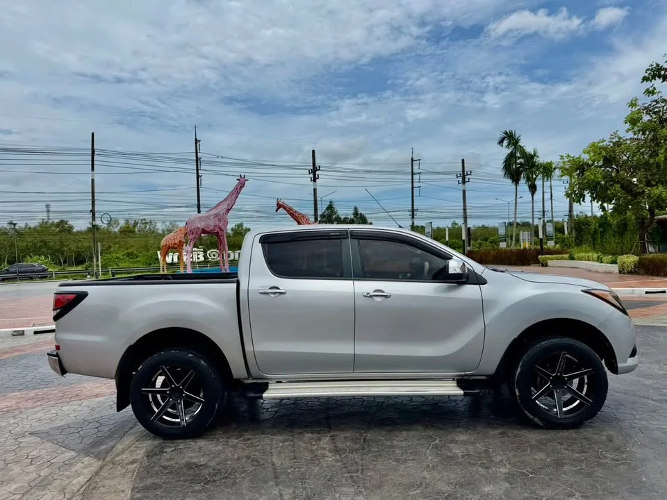 2012 Mazda BT-Series II 3